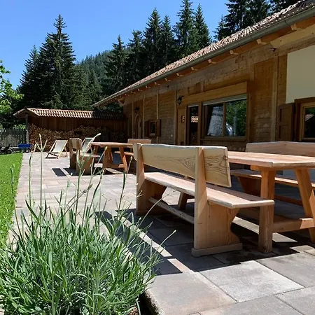 Unterurban Die Zwei Unsere Liebe Frau im Walde Exterior photo