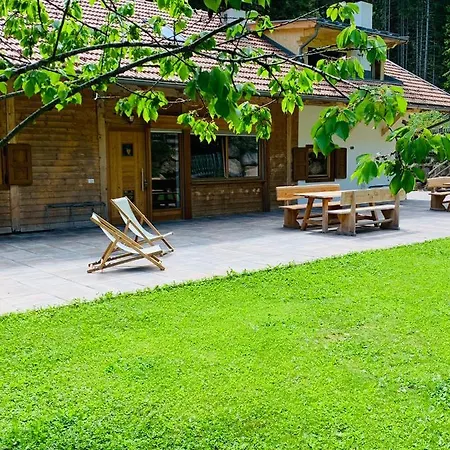 Unterurban Die Zwei Unsere Liebe Frau im Walde Exterior photo